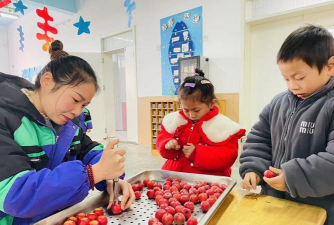 山楂串什么游戏，玩法简单，适合亲子互动